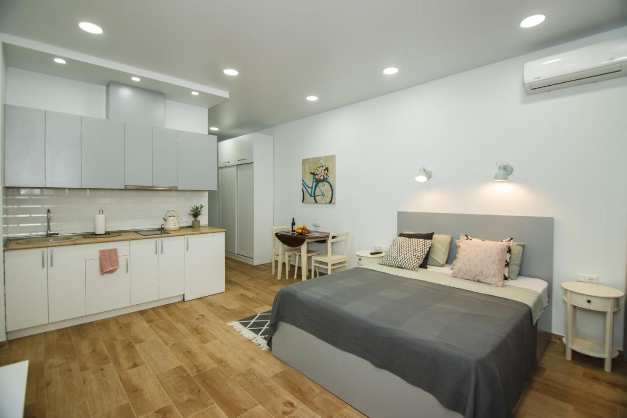 Next Orange Apartments 3-08 Батуми Екстериор снимка